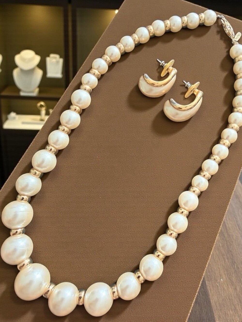 Vintage Napier Chunky Faux Pearl Statement 18” Necklace with Earrings 1” Set